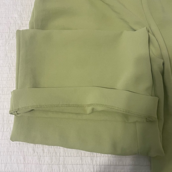 Pale green Abercrombie “Tailored Relaxed Straight Pant” NWT - Picture 7 of 8